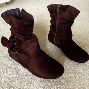 🌟 LAST CALL!!! 🌟 LIKE NEW! Forever Brown Faux Suede Western Booties